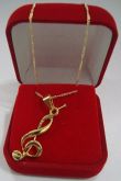 Colar Clave de Sol esculpido dourado folhado a ouro 18K